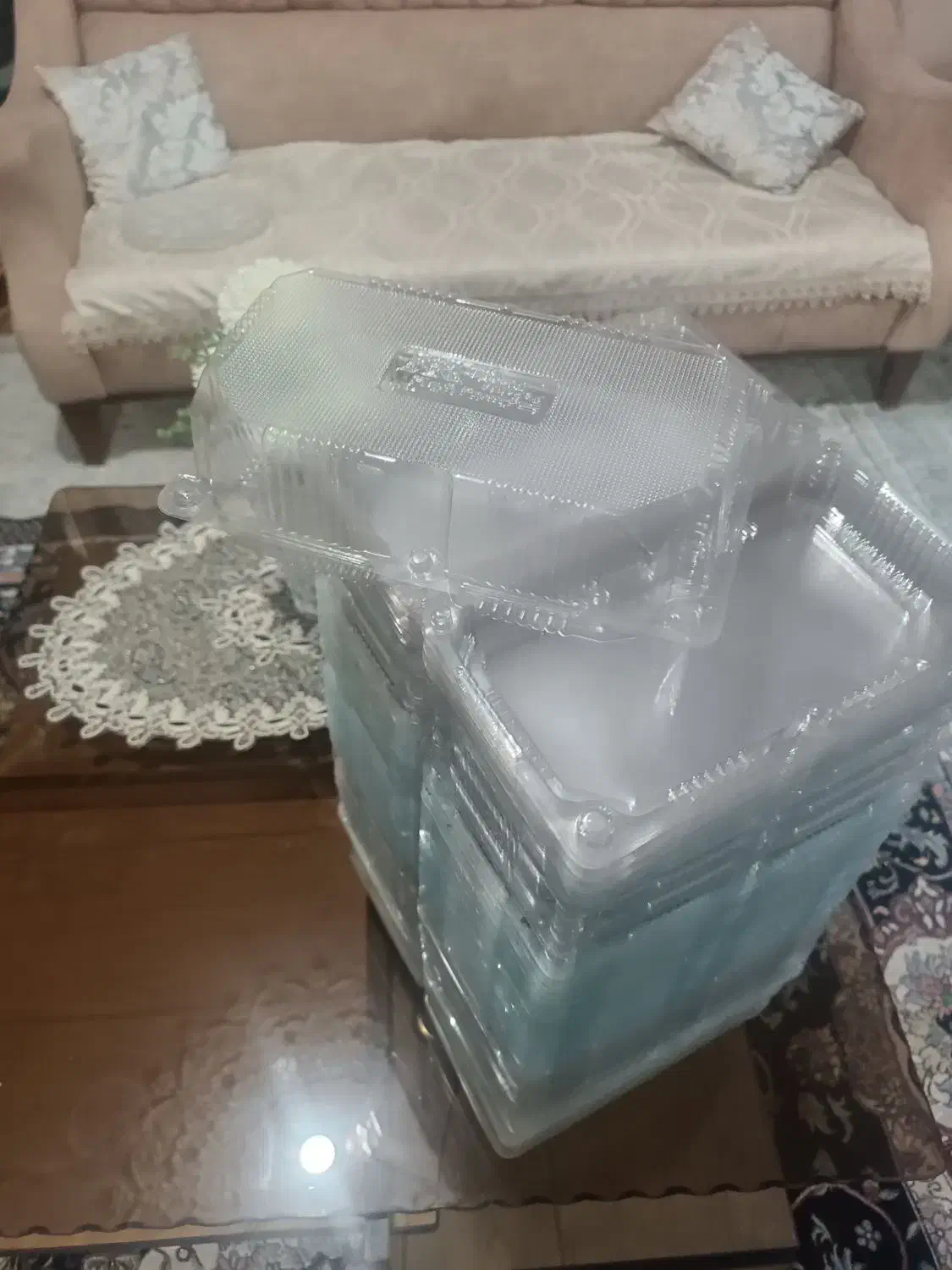 لیوان .میوه خوری .کاسه|ظروف نگهدارنده، پلاستیکی، یکبارمصرف|دماوند, گیلاوند|دیوار