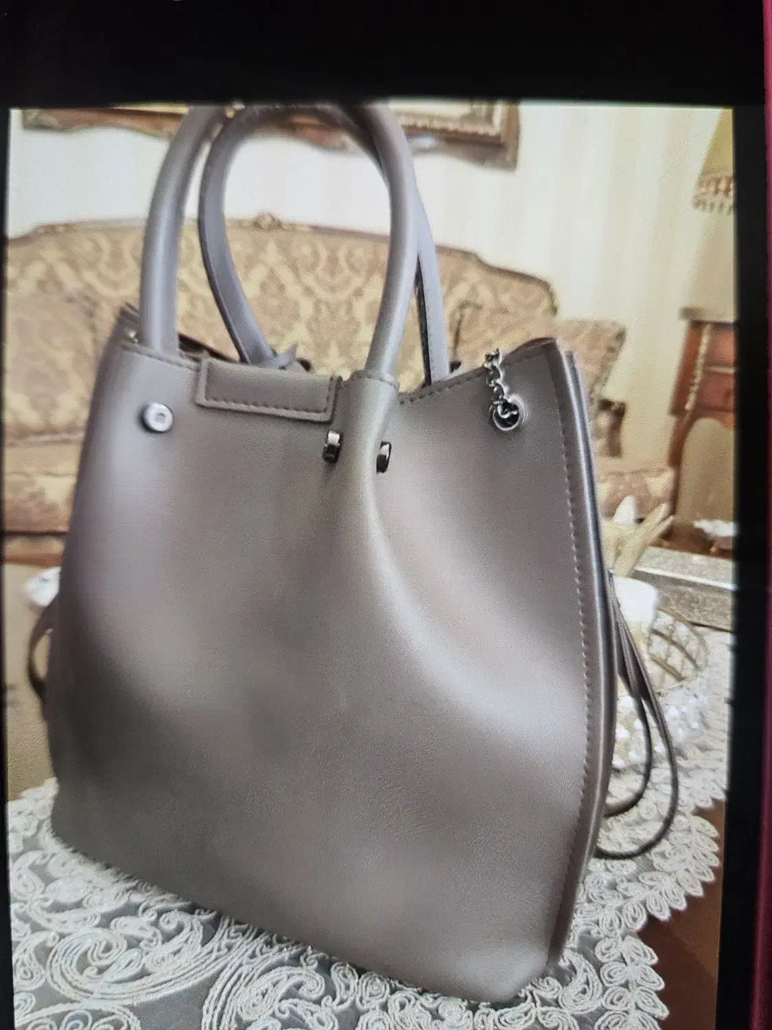 کیف دستی شیک و کاملا سالم|کیف، کفش، کمربند|تهران, فرمانیه|دیوار