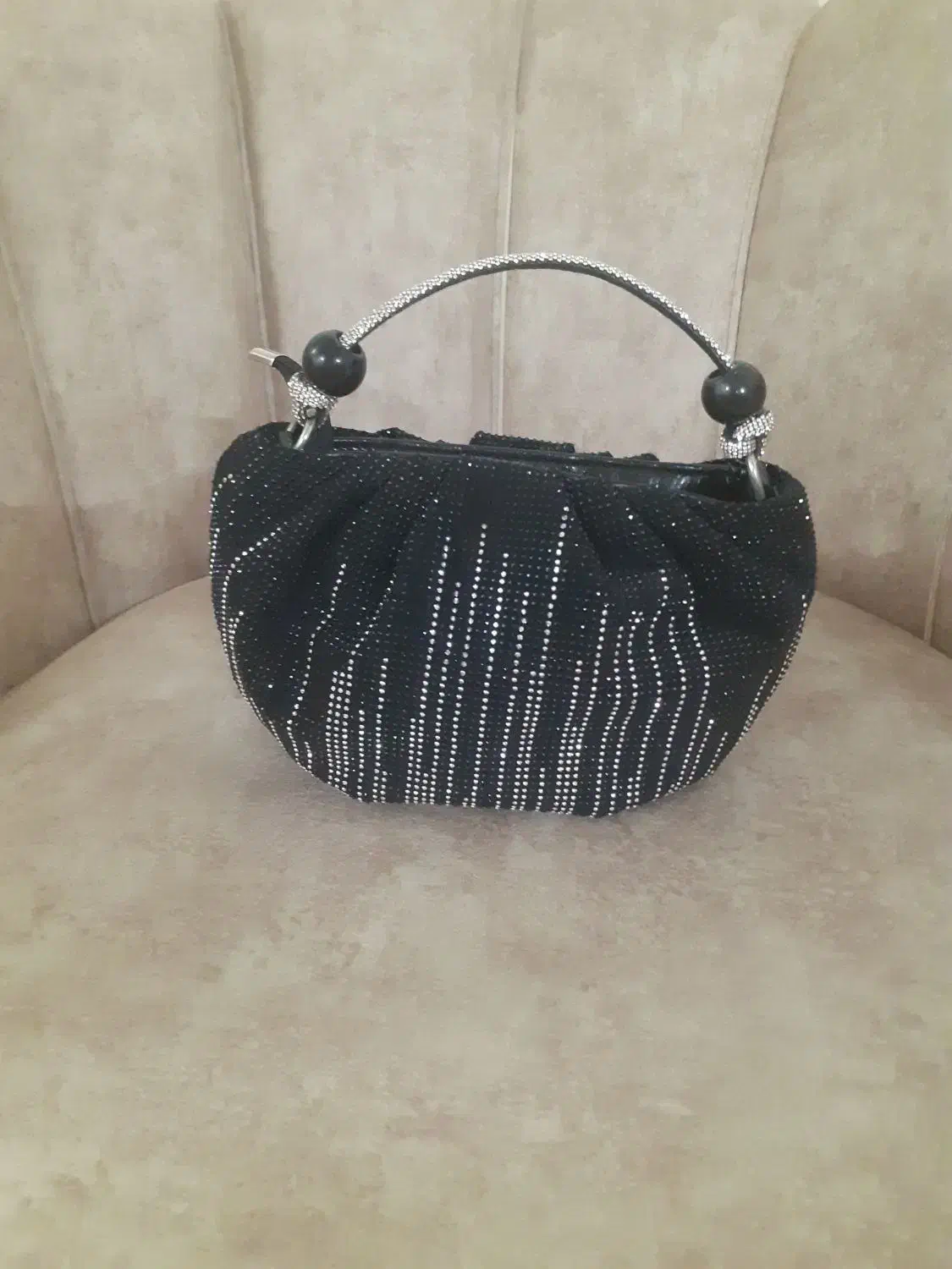 کیف نو|کیف، کفش، کمربند|قم, قلعه عموحسین|دیوار