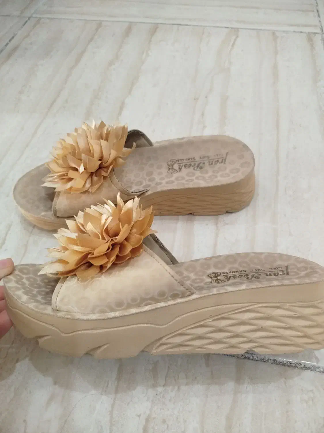 دمپایی دخترانه|کیف، کفش، کمربند|پاکدشت, پاکدشت (مامازند)|دیوار