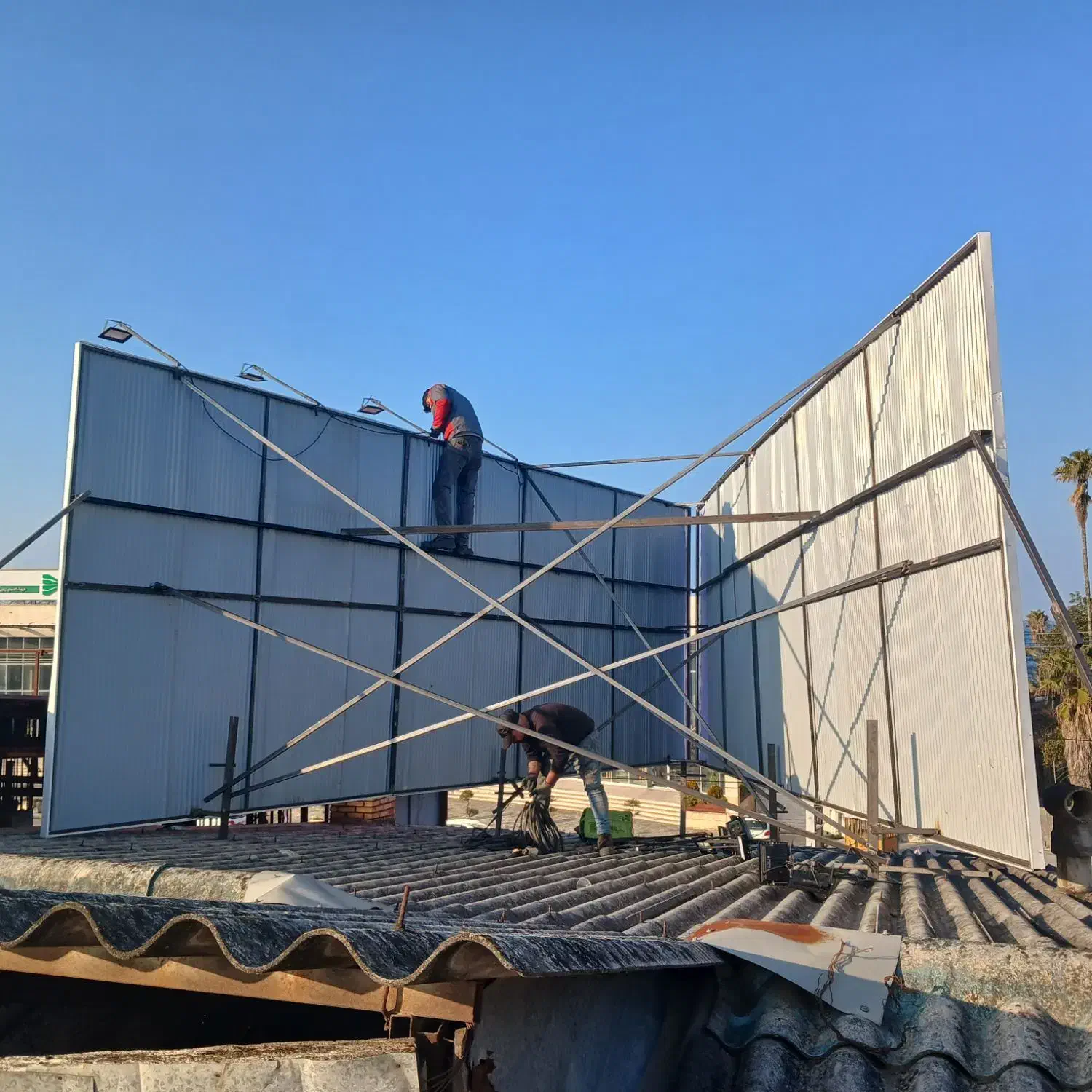 ساخت و نصب تابلو|خدمات پیشه و مهارت|لنگرود, |دیوار