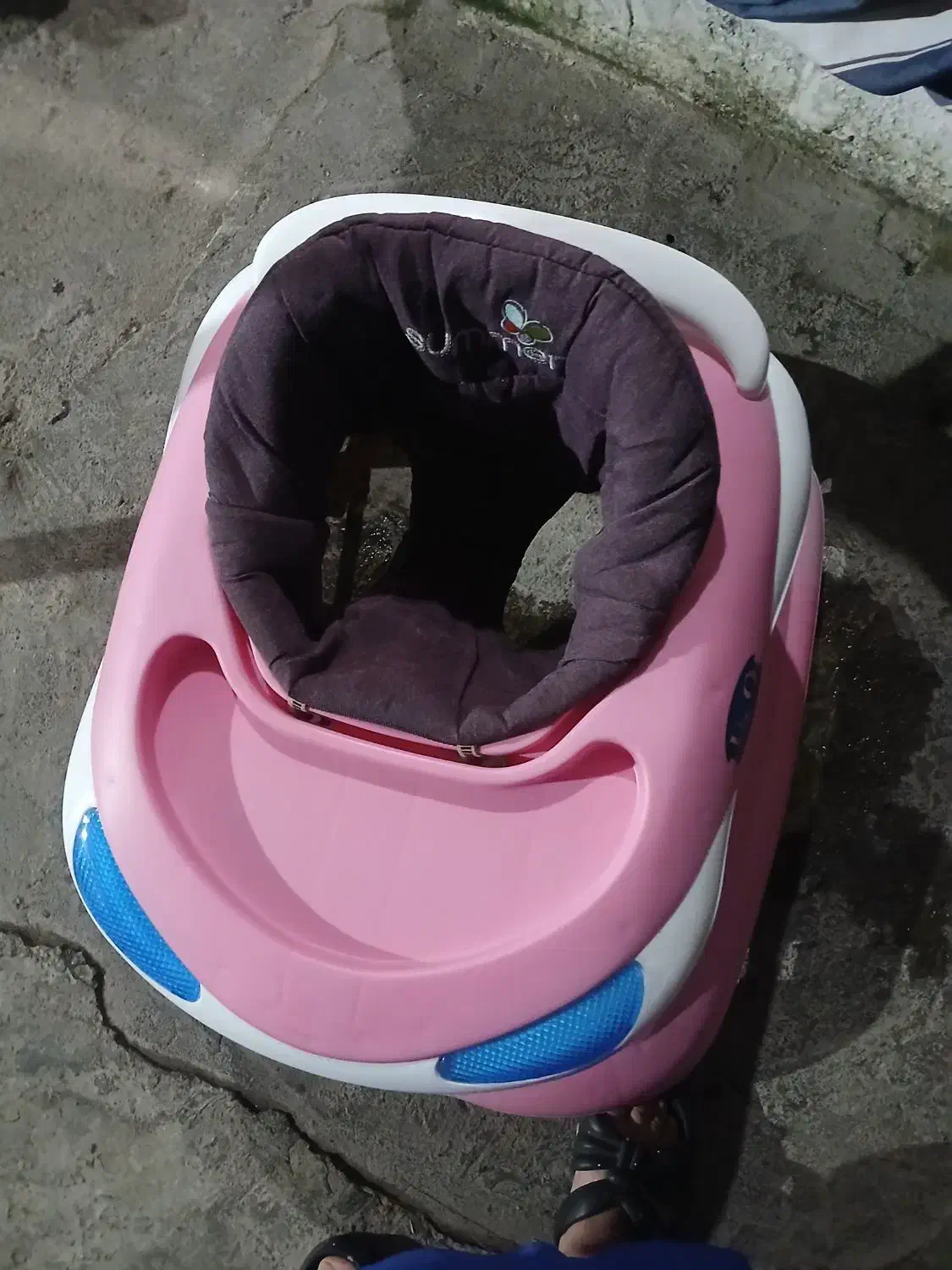 روروک|کالسکه و لوازم جانبی|بندر انزلی, کلیور|دیوار