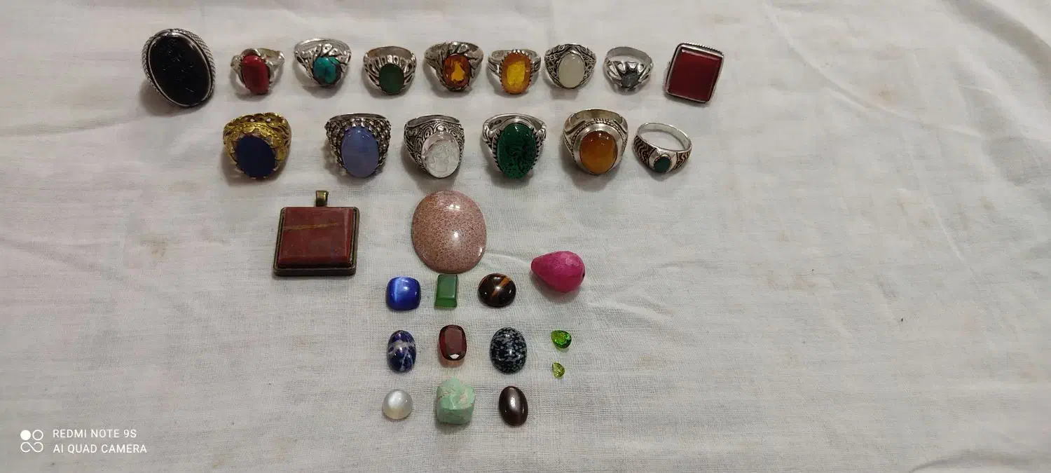 تعدادی‌انگشتر‌و‌نگین‌انگشتر‌و‌گردنبند|جواهرات|سمنان, |دیوار