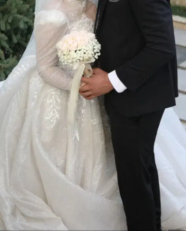 لباس عروس|لباس|هشتگرد, گلسار|دیوار