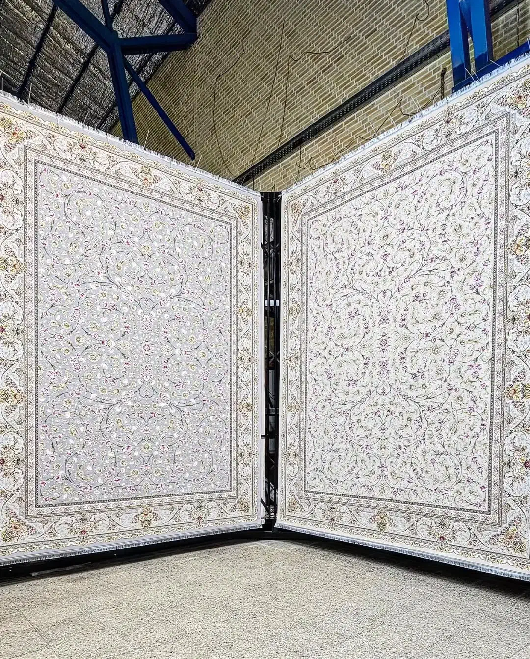 فرش آفرود ۱۰۰۰شانه زمرد کویر کاشان تراکم ۳۰۰۰نخی|فرش|شیراز, فرگاز|دیوار