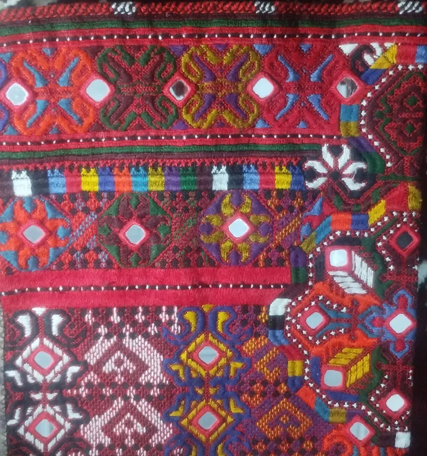 آینه|آینه|زاهدان, |دیوار