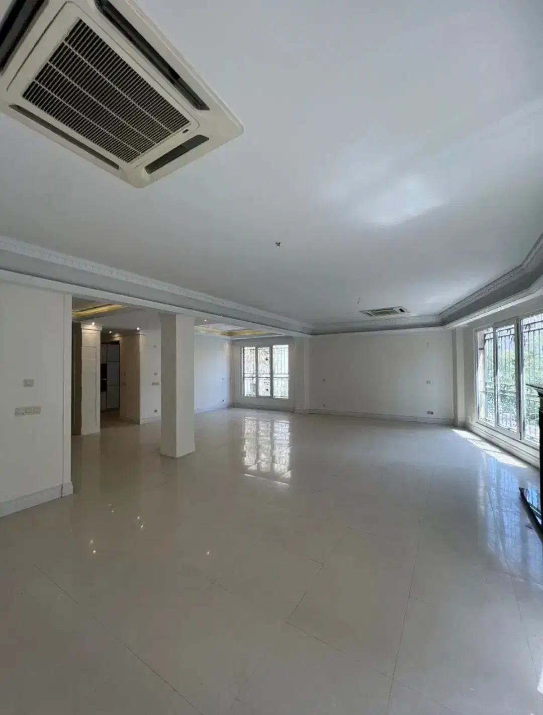 ۳۰۰م زعفرانیه ۴ خوابه تبدیل دارد(رهن/رهن اجاره)