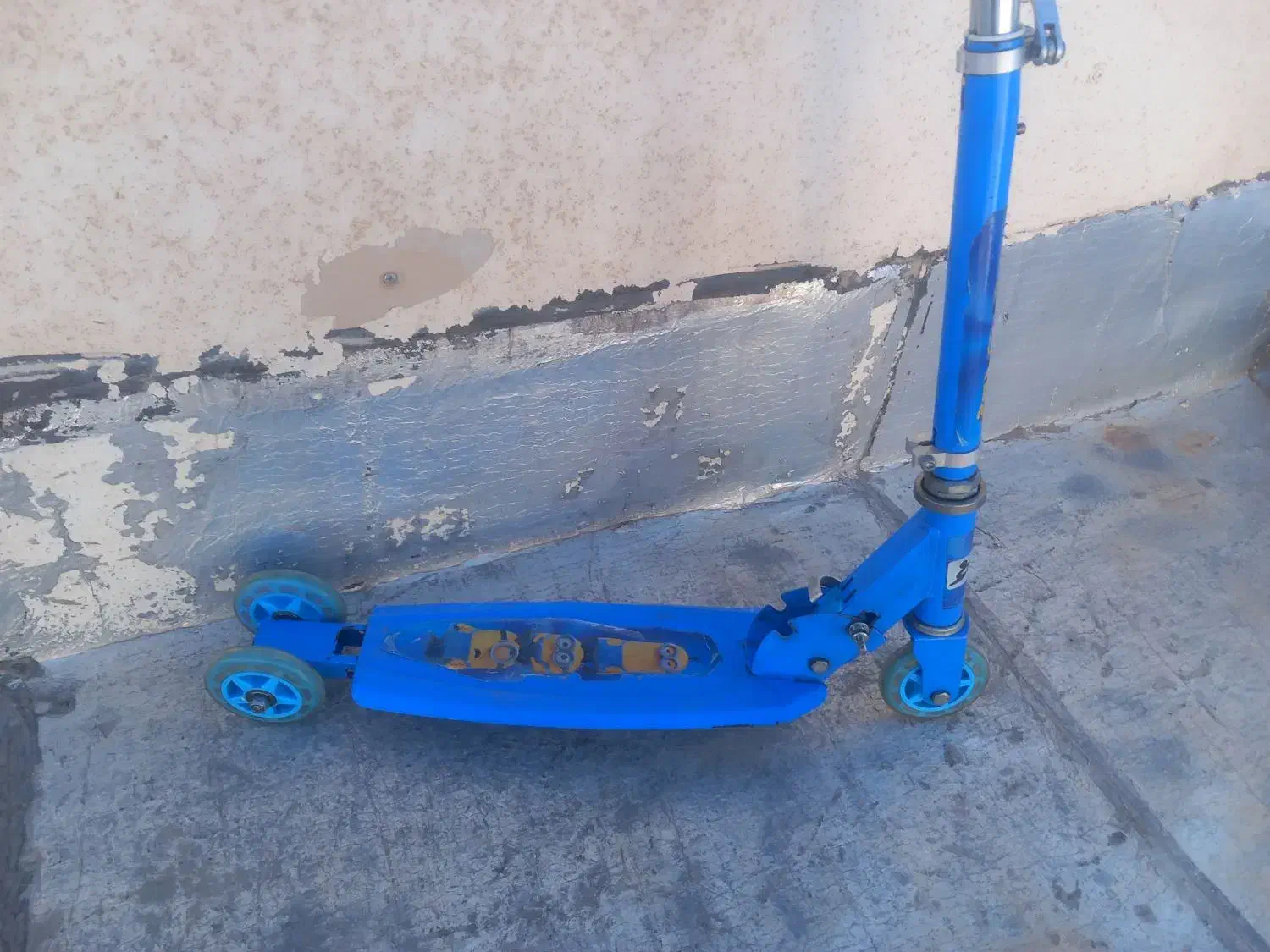 اسکوتر|دوچرخه، اسکیت، اسکوتر|پرند, فاز ۵|دیوار