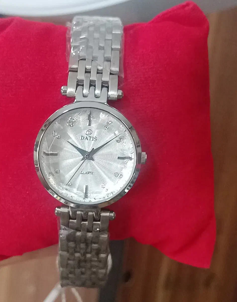ساعت زنانه اورجینال داتیس شیشه تراش در رنگ بندی|ساعت|اراک, |دیوار
