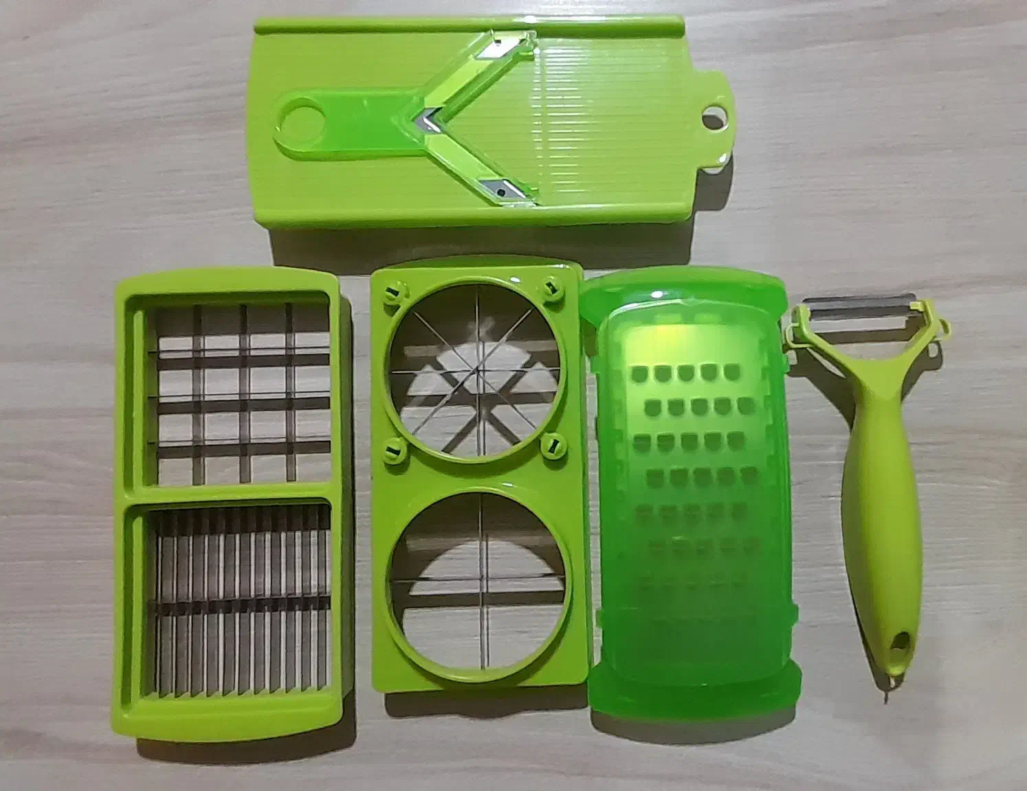 نایسر دایسر جهت خرد یا رنده کردن میوه و سبزیجات|خردکن، آسیاب، غذاساز|قروه, |دیوار