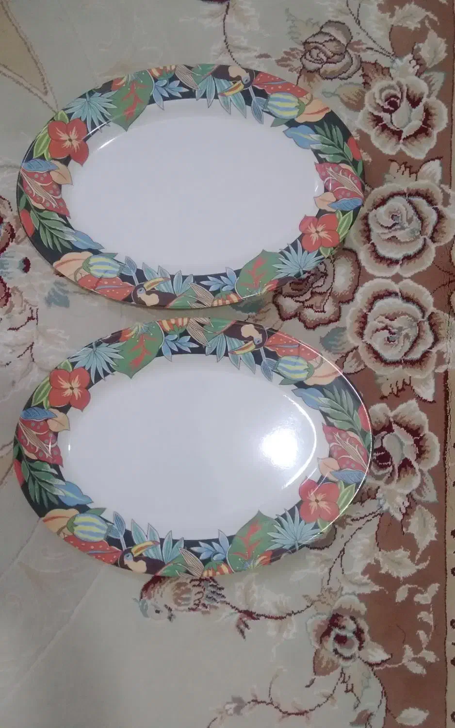 مقداری ظرف به فروش میرسد|ظروف سرو و پذیرایی|قم, کلهری|دیوار