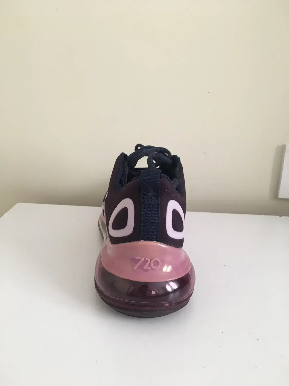 کتانی|کیف، کفش، کمربند|مشکین‌دشت, |دیوار