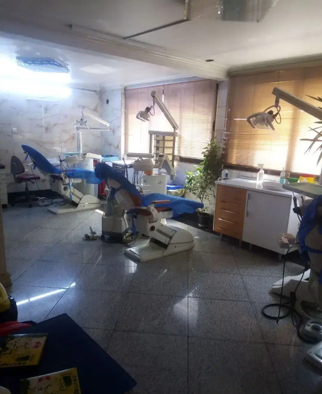 کلینیک دندانپزشکی/انقلاب/فول تجهیزات|اجارهٔ دفتر کار، اتاق اداری، مطب|تهران, جمال‌زاده|دیوار