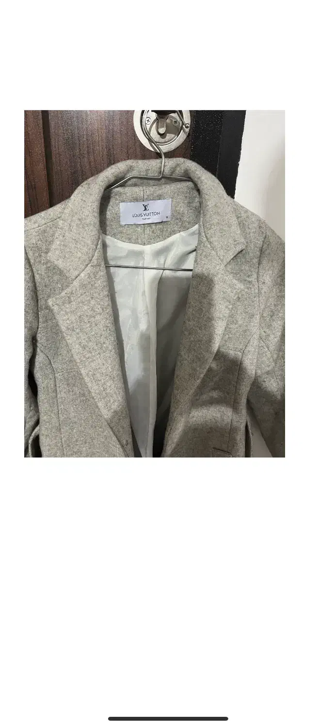 پالتو|لباس|اراک, |دیوار