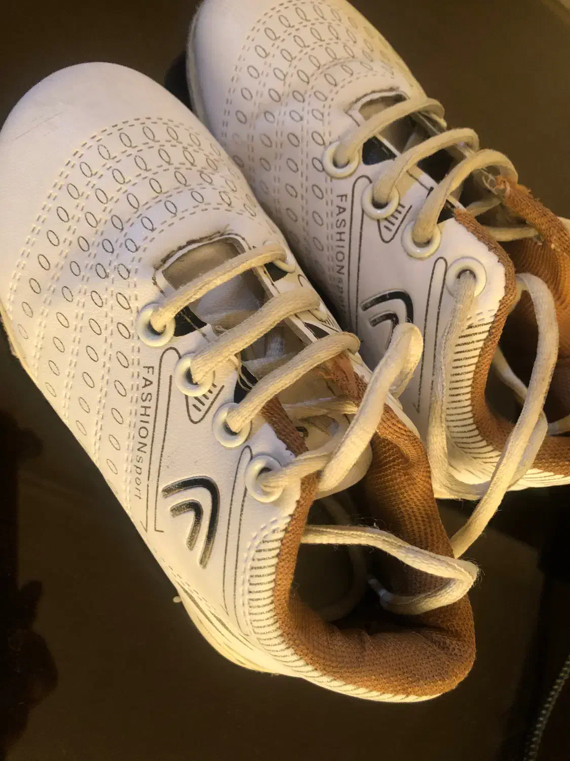 کفش اسپرت بچگانه|کفش و لباس بچه|شیراز, بعثت|دیوار