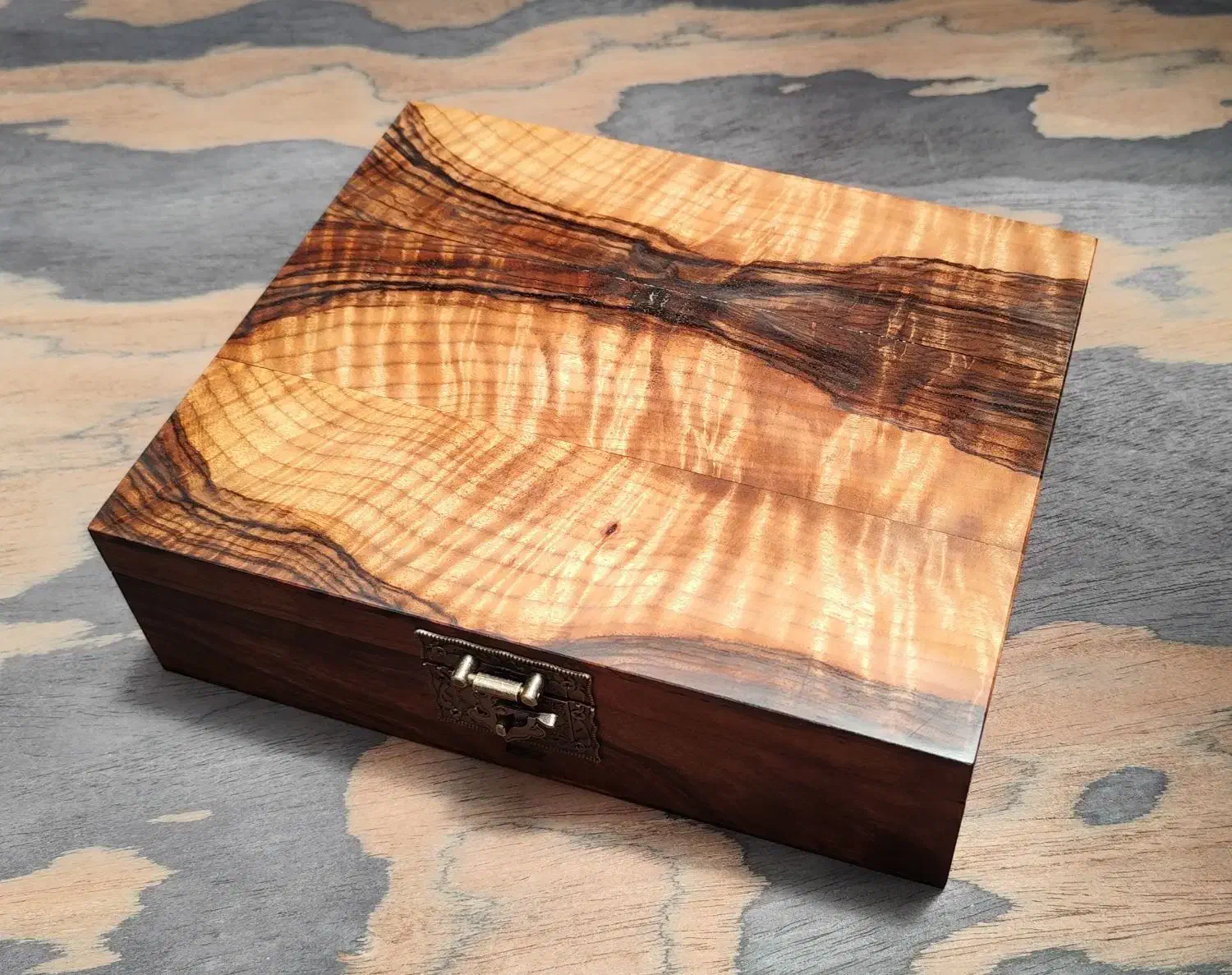 جعبه جواهرات ریشه تمام فر گردو|جواهرات|تهران, هفت حوض|دیوار