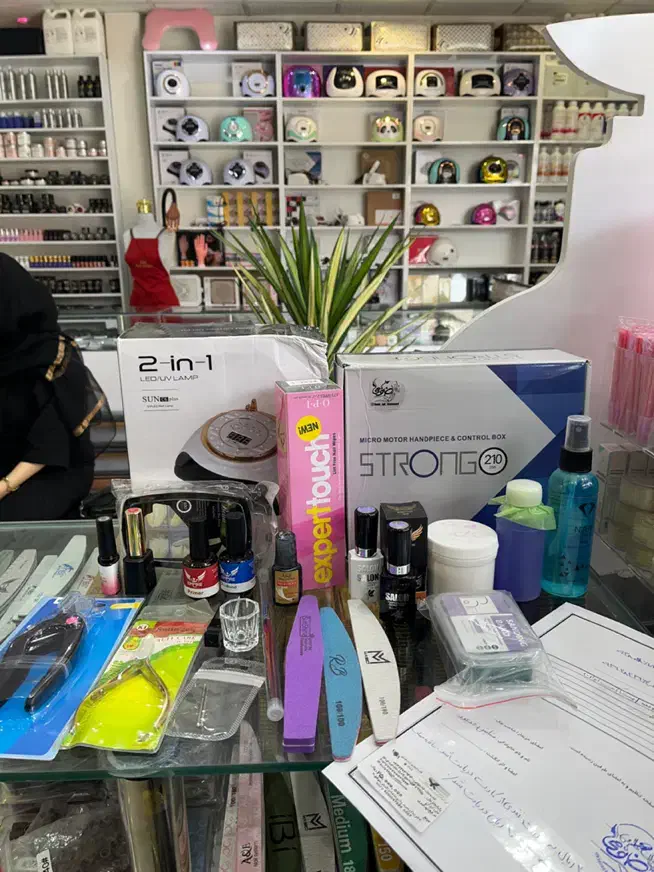 فروش نقد و اقساط تجهیزات کاشت ناخن|آرایشگاه و سالن‌های زیبایی|دزفول, |دیوار