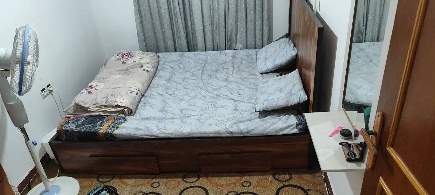 تخت دو نفره  با تشک فنری  با دراور  چهار کشو|تخت و سرویس خواب|رشت, حمیدیان|دیوار