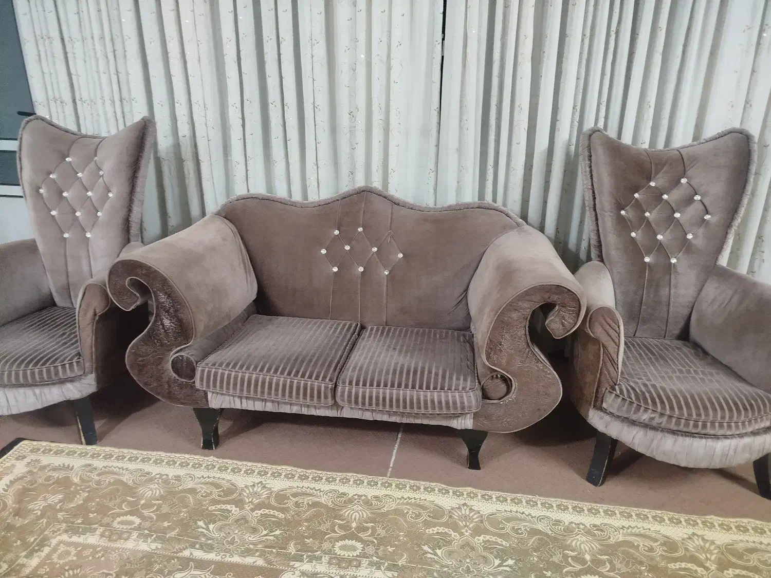 مبل ۷نفره|مبلمان خانگی و میز عسلی|قم, هفت تیر|دیوار