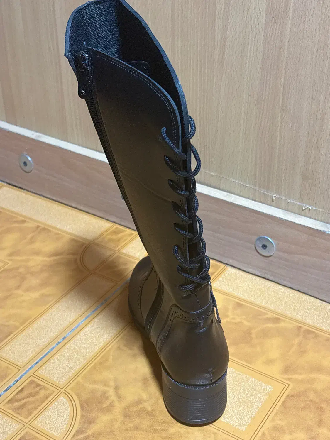 بوت بلند|کیف، کفش، کمربند|خرم‌آباد, |دیوار