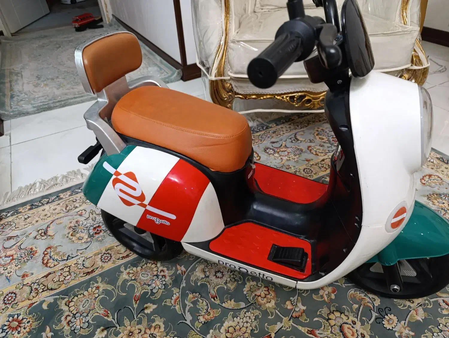 موتور شارژی نو|اسباب‌بازی بچه|رباط‌کریم, رباط‌کریم|دیوار