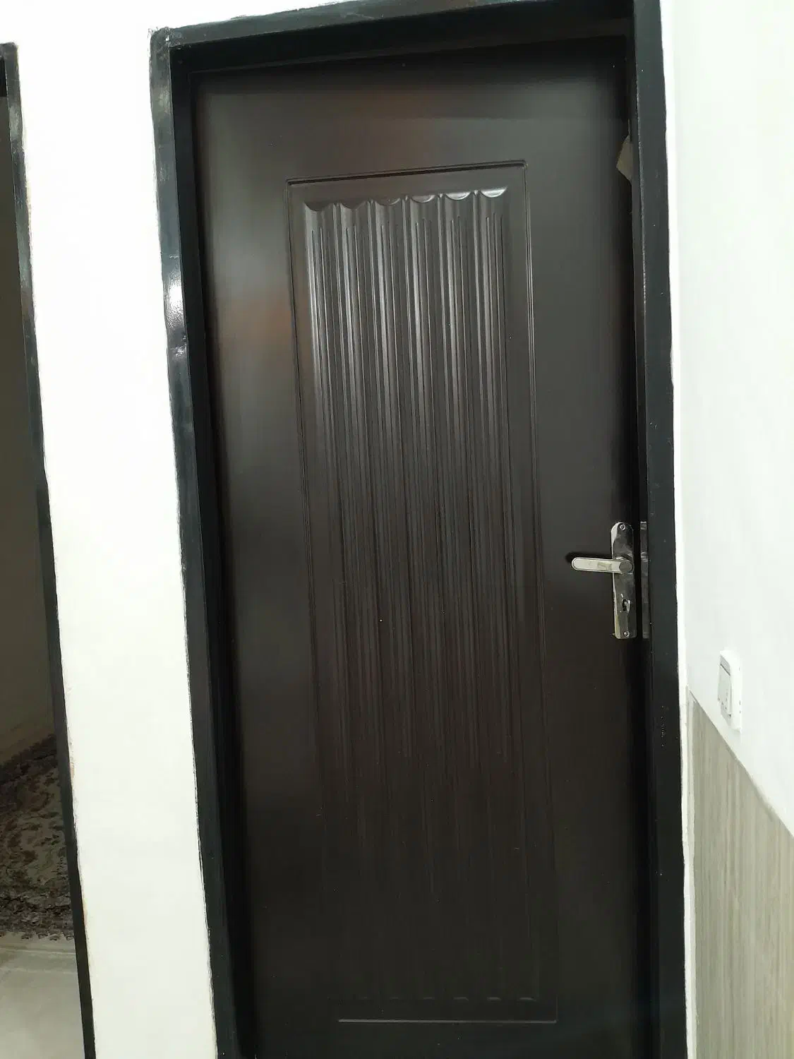 درب چوبی|مصالح و تجهیزات ساختمان|صحنه, |دیوار