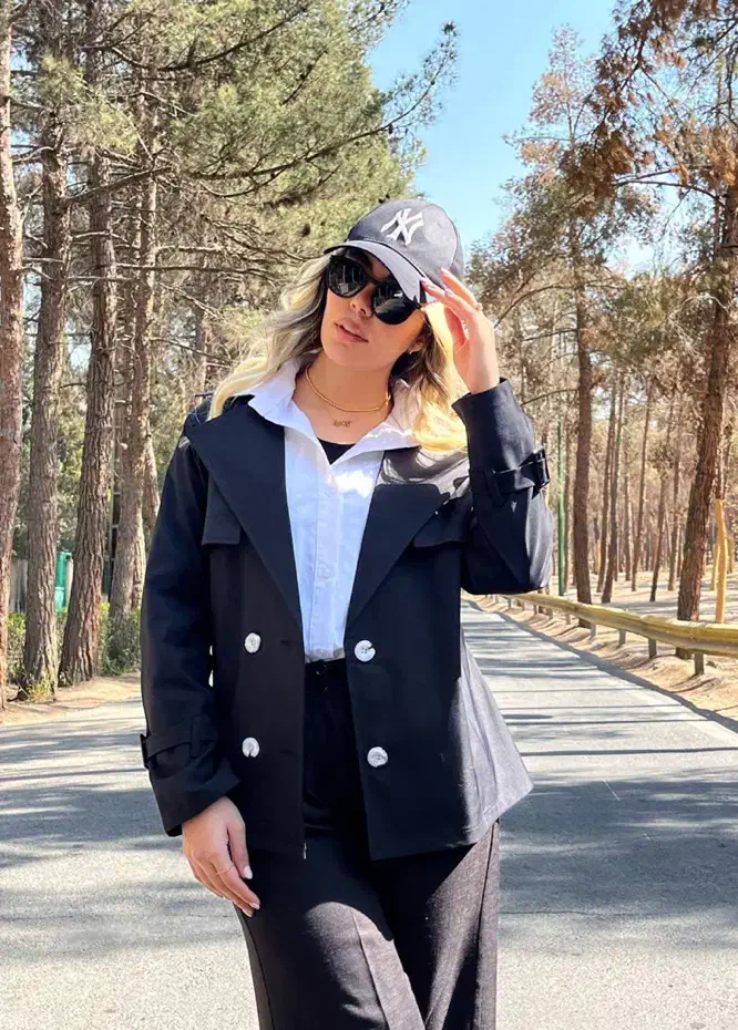 بارونی کوتاه|لباس|اسفراین, |دیوار