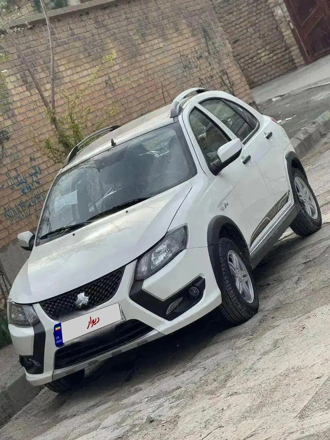 کوییک GXRL سقف مشکی رینگ آلومینیومی|خودرو سواری و وانت|کرمانشاه, |دیوار