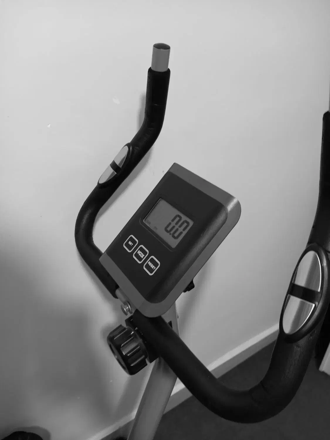 دوچرخه ثابت سمپل|تجهیزات ورزشی|اسلام‌شهر, شهرک قائمیه|دیوار