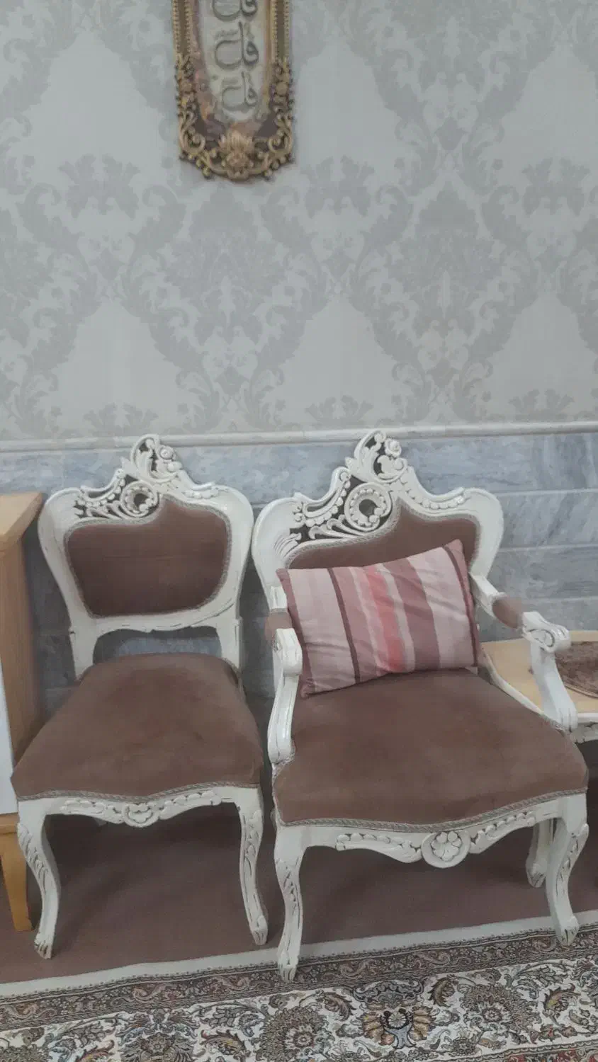 مبل نه نفره کارکرده  سالم ۵تومن|مبلمان خانگی و میز عسلی|قم, زنبیل آباد|دیوار