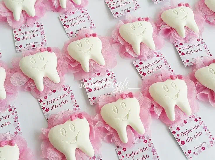 استند گیفت شیک دندانی|مجسمه، تندیس، ماکت|سبزوار, توحیدشهر|دیوار