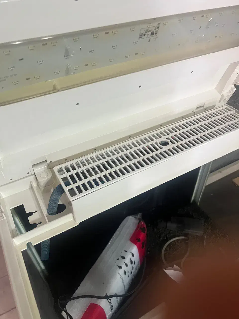 آکواریم کمری ژاپن با تمام وسایل|ماهی|باقرشهر, |دیوار