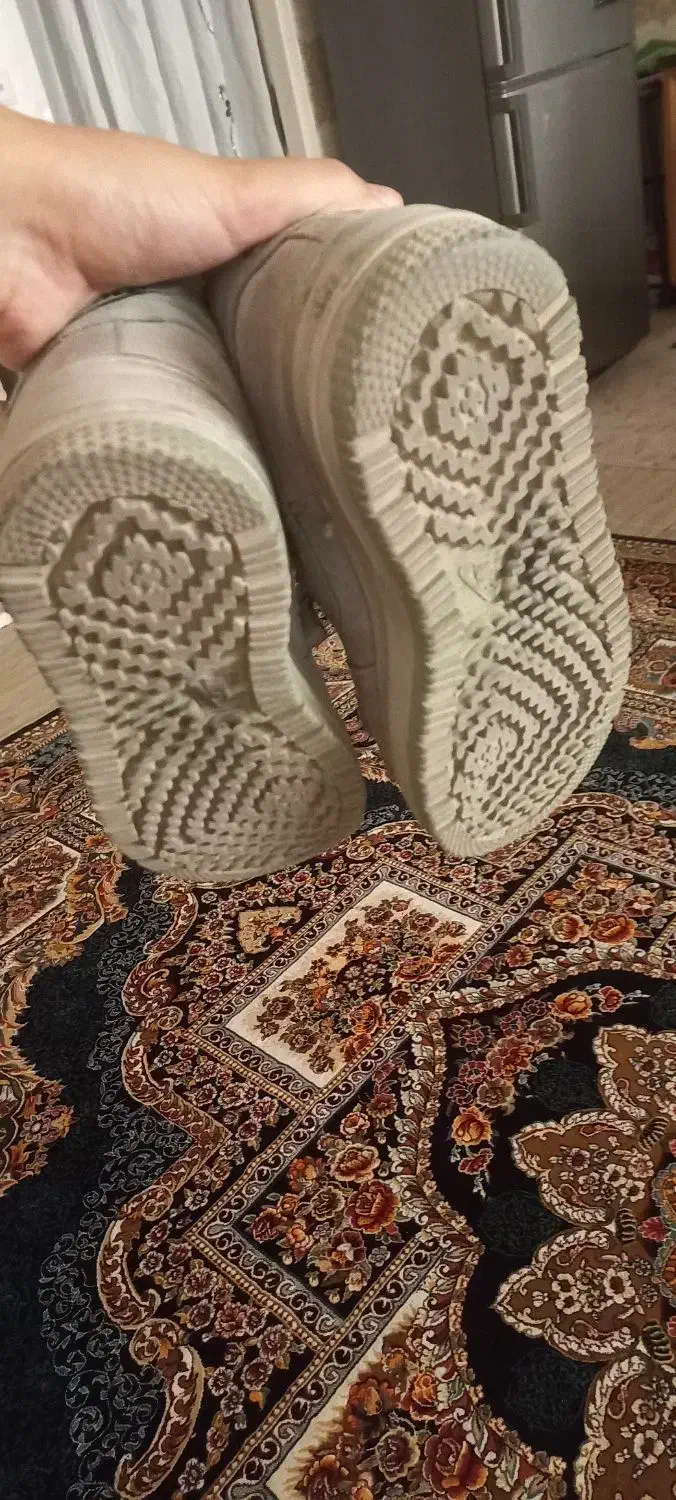 کتونی اورجینال فقط دوبار پوشیدم نونو|کیف، کفش، کمربند|قم, قلعه کامکار|دیوار