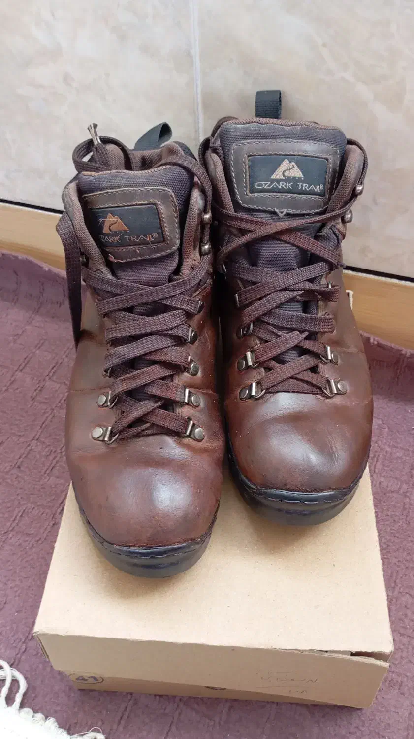 کفش کوهنوردی اورجینال دست دوم|کیف، کفش، کمربند|گنبد کاووس, |دیوار