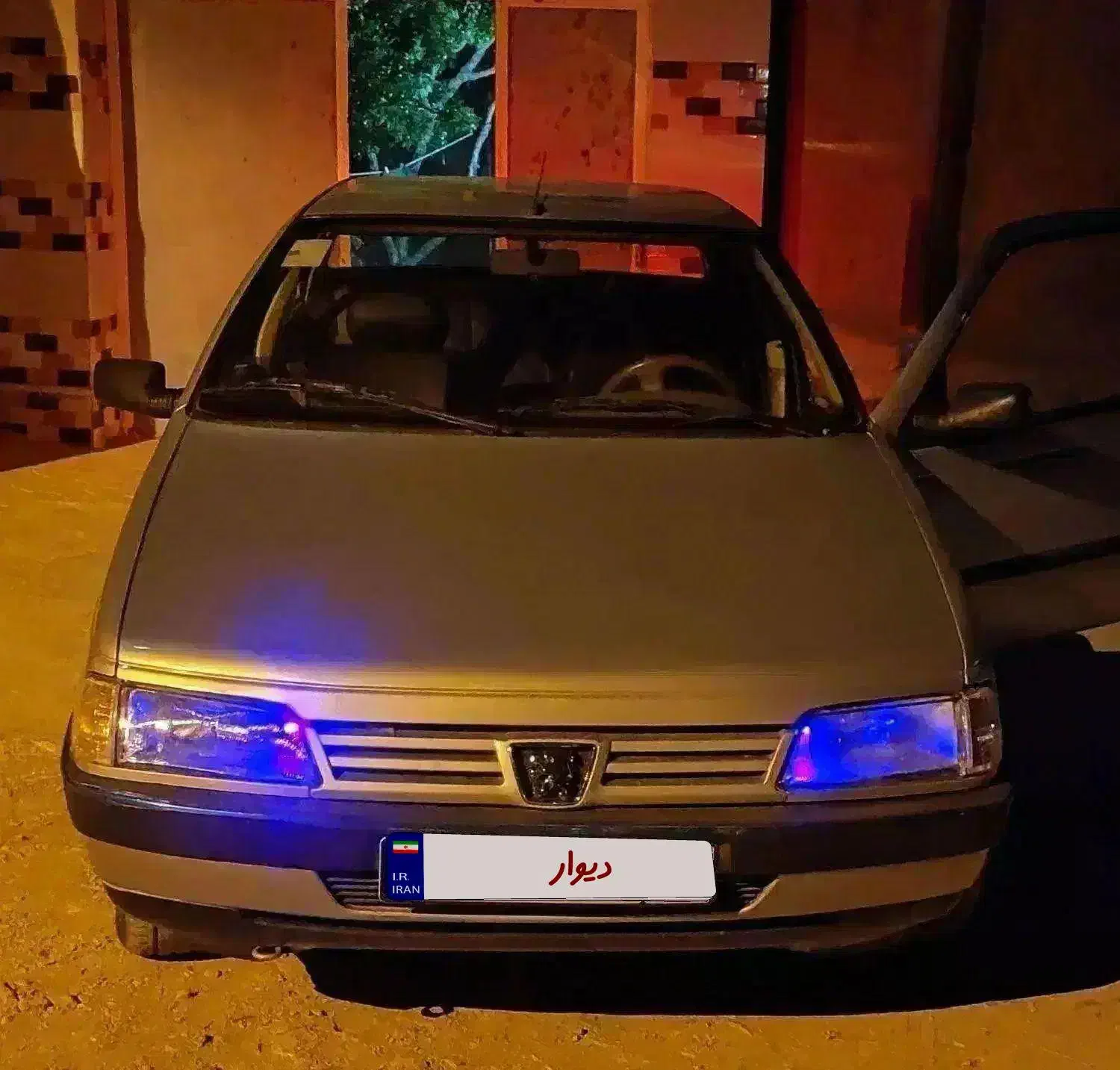 پژو 405نقره ای مدل|خودرو سواری و وانت|تهران, کیانشهر|دیوار