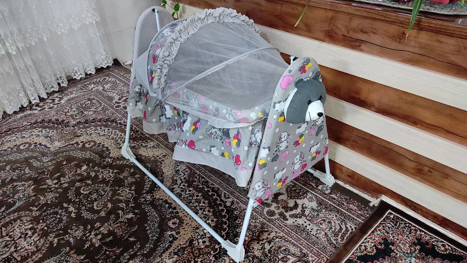 گهواره نوزاد|تخت و صندلی بچه|قوچان, |دیوار