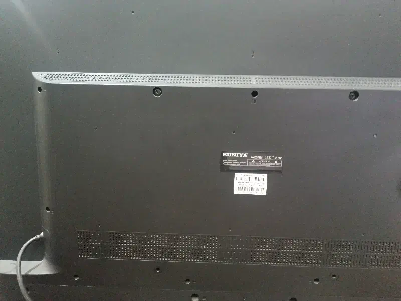 تلوزیون|تلویزیون و پروژکتور|رباط‌کریم, رباط‌کریم|دیوار