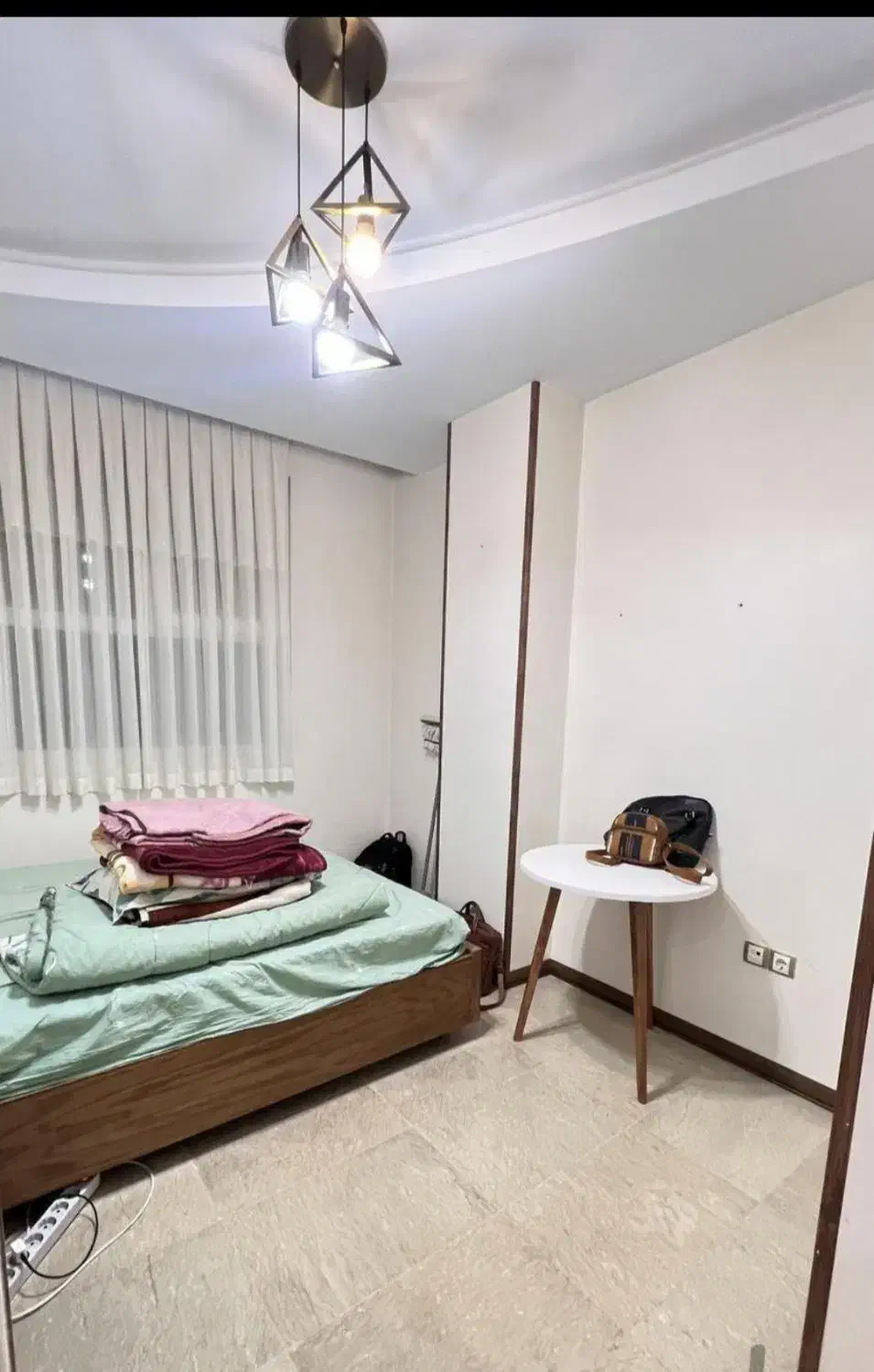 ۱خواب،مولانا،ملکی،سالن بزرگ|فروش آپارتمان|صدرا-فارس, فاز ۱|دیوار