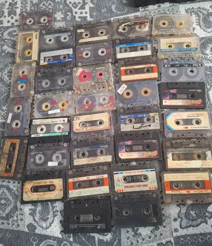 نوار کاست|کلکسیون اشیاء عتیقه|بروجرد, |دیوار