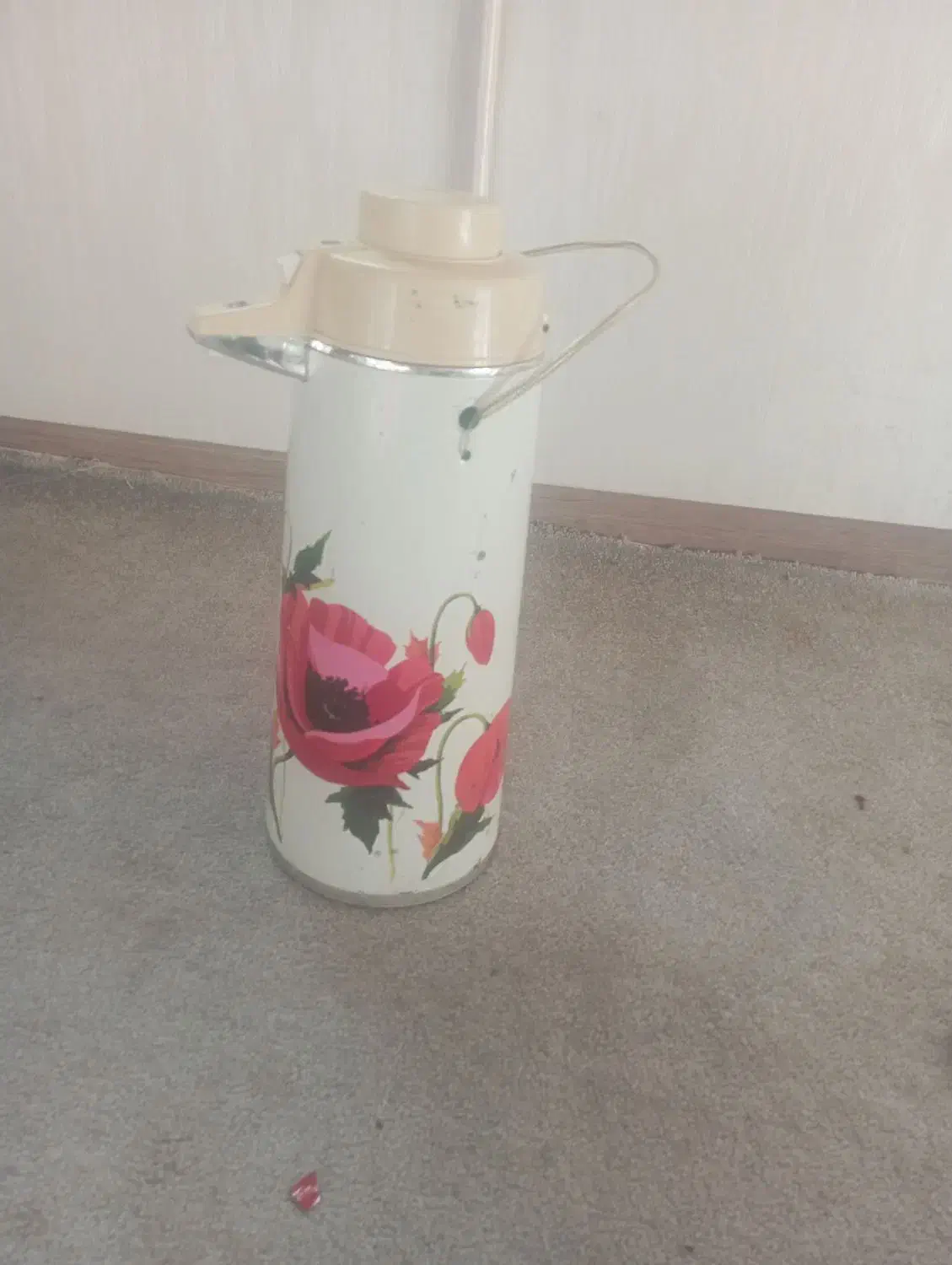 فلاسک چای سایزبزرگ|ظروف نگهدارنده، پلاستیکی، یک‌بارمصرف|دماوند, گیلاوند|دیوار