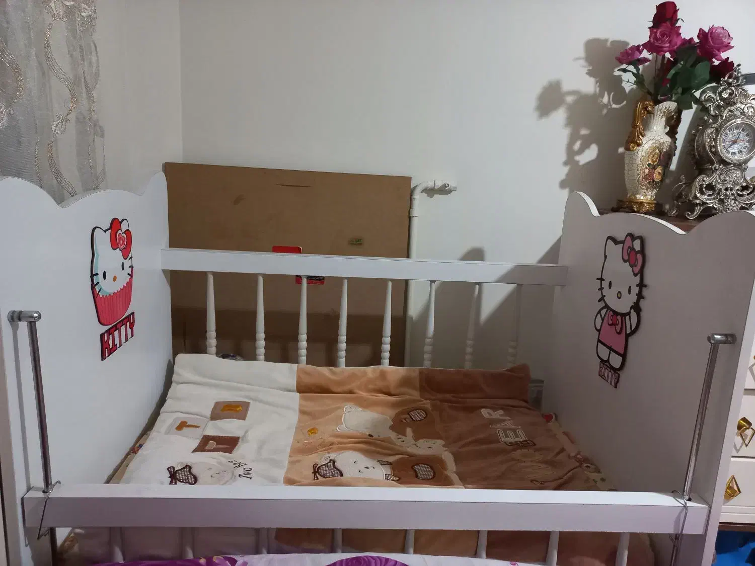 تخت‌ کودک‌ کشودار با تشک|تخت و صندلی بچه|تهران, مینای جنوبی|دیوار