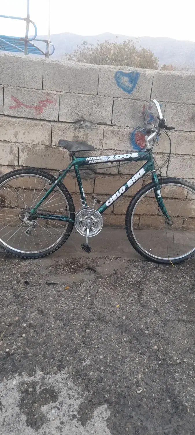 دوچرخه|دوچرخه، اسکیت، اسکوتر|هلیلان, |دیوار