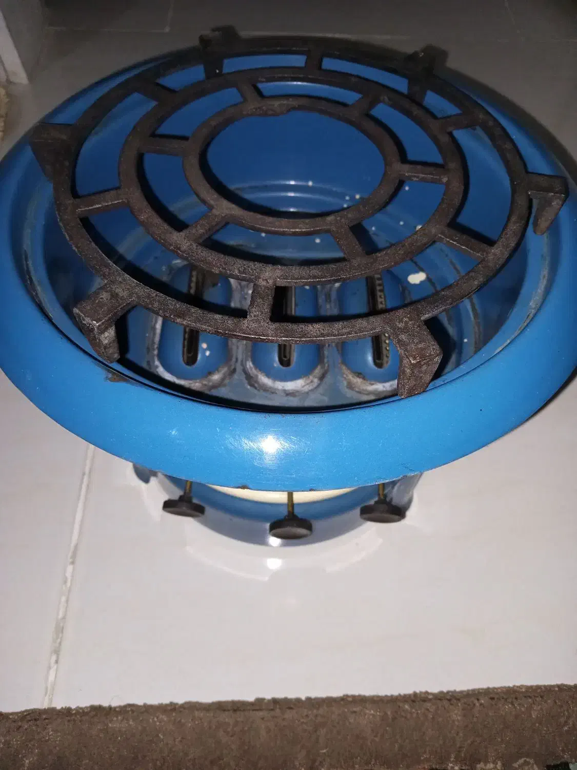 چراغ ۳ فتیله ای  قدمت ۱۰۰ ساله چدنی|کلکسیون اشیاء عتیقه|پرند, فاز ۶|دیوار