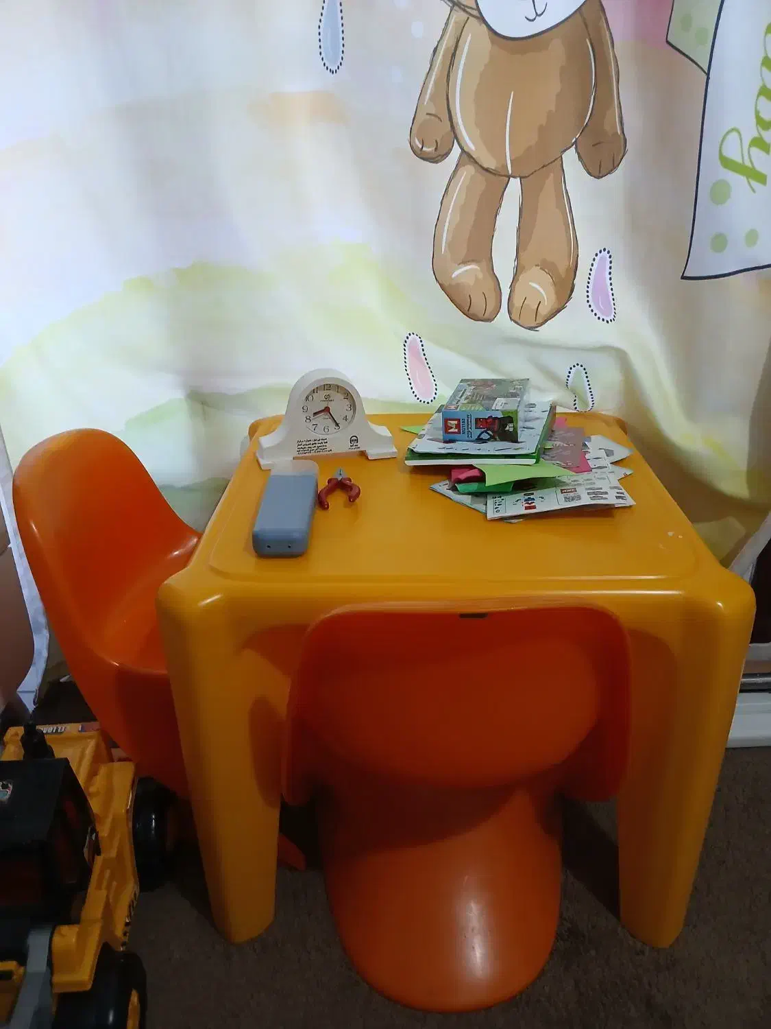 میز و صندلی|اسباب و اثاث بچه|رشت, دیلمان|دیوار