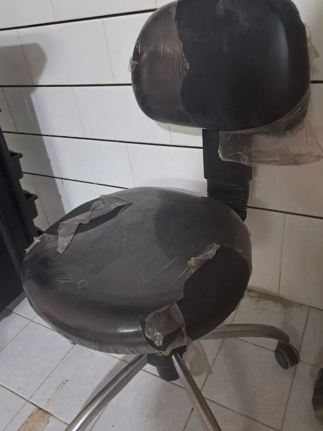 صندلی استادکارچرخشی|آرایشگاه و سالن‌های زیبایی|ساوه, |دیوار