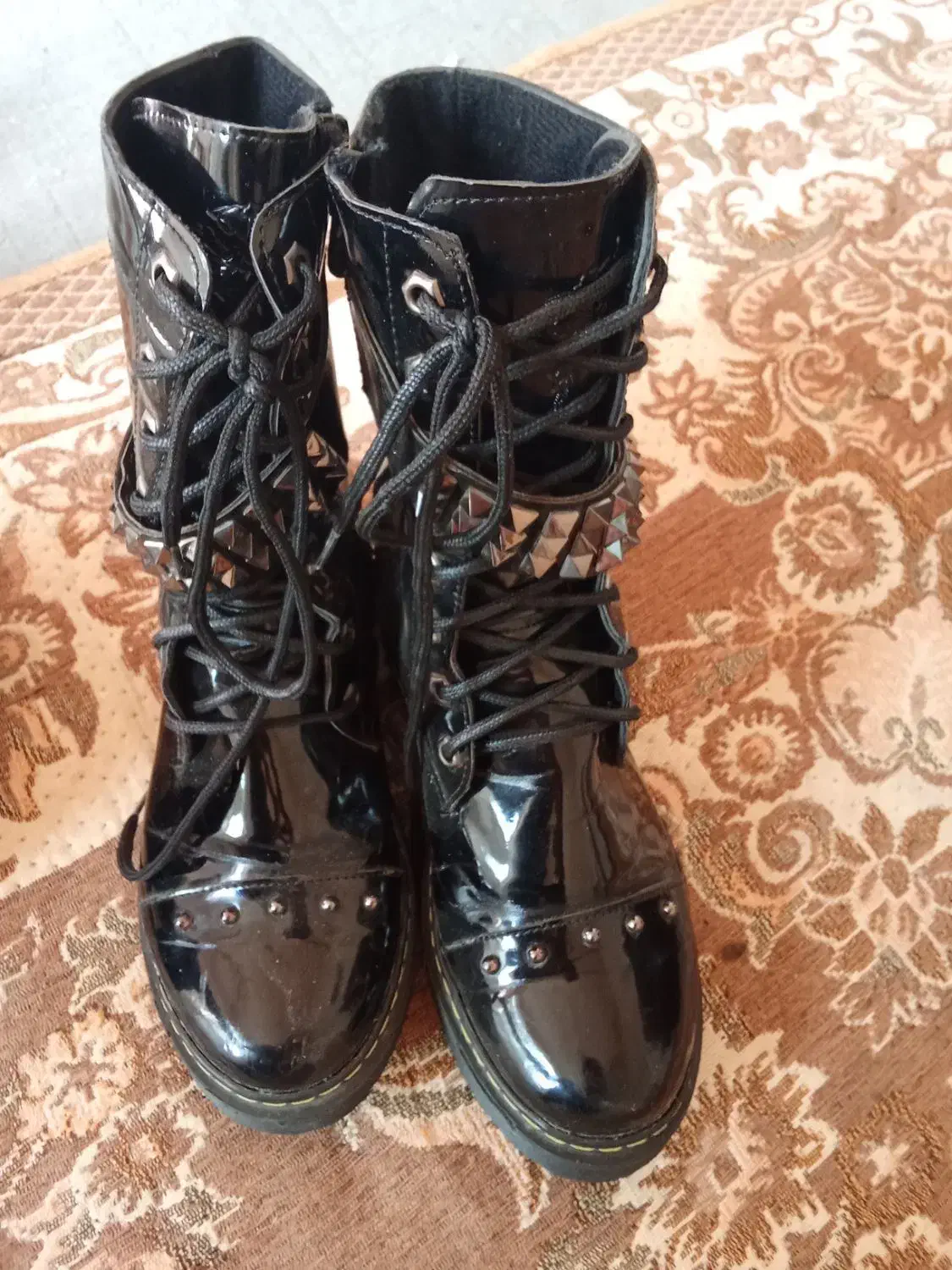 در حد نو|کیف، کفش، کمربند|سلماس, |دیوار