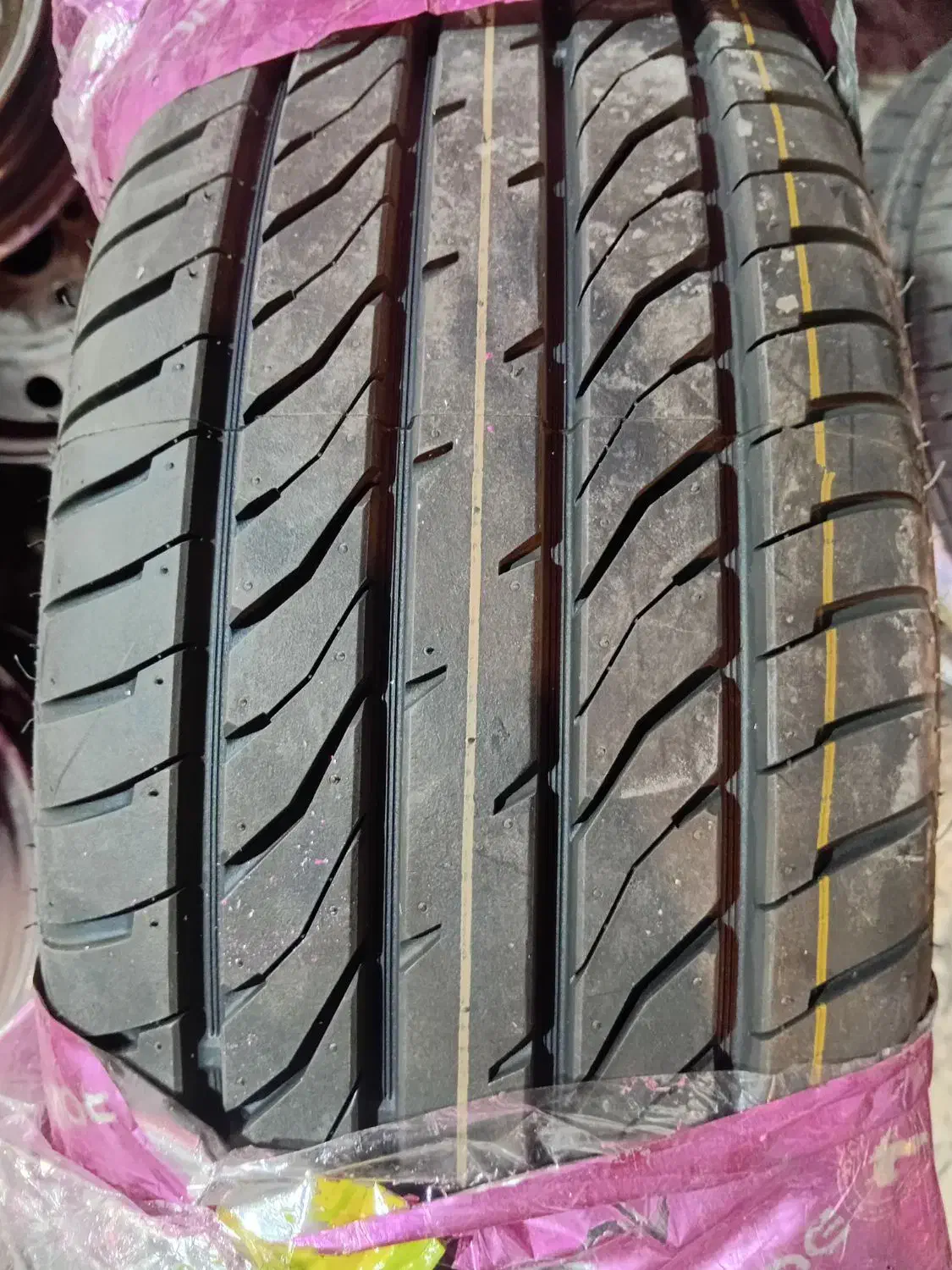 لاستیک ۲۱۵/۵۵/۱۶ رویال بلک ۲۰۲۵ چین سراتو مزدا۳|قطعات یدکی و لوازم جانبی|مشهد, کوشش|دیوار