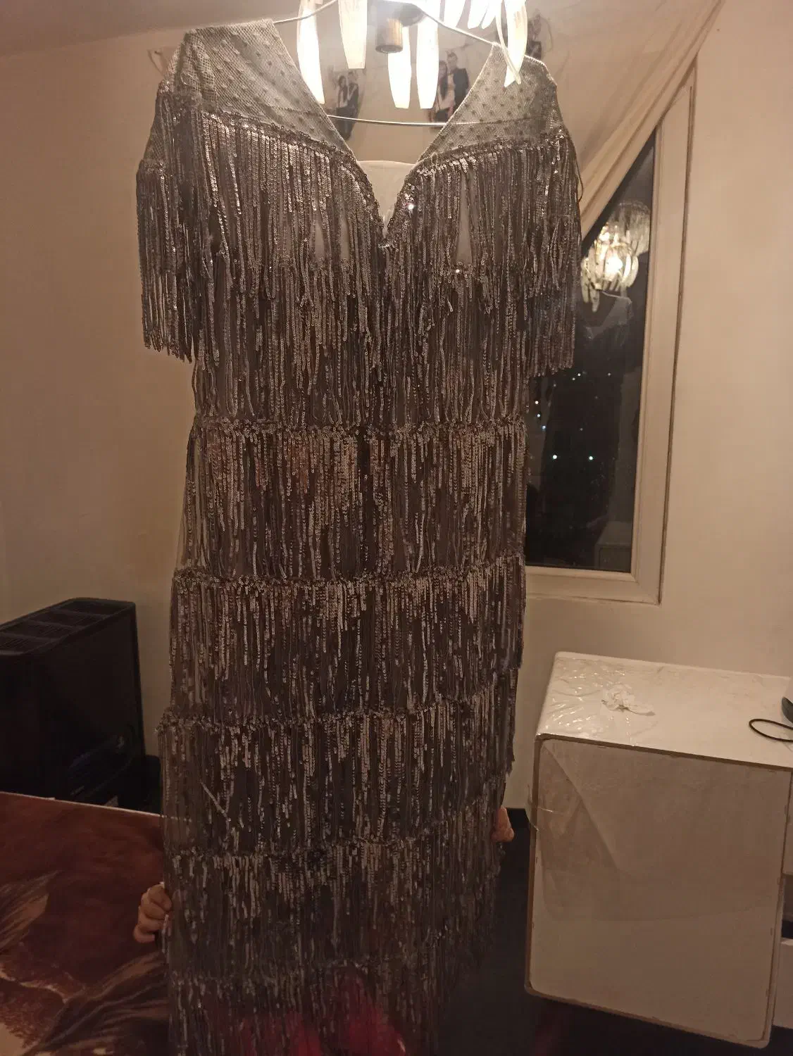 لباس مجلسی|لباس|بومهن, |دیوار