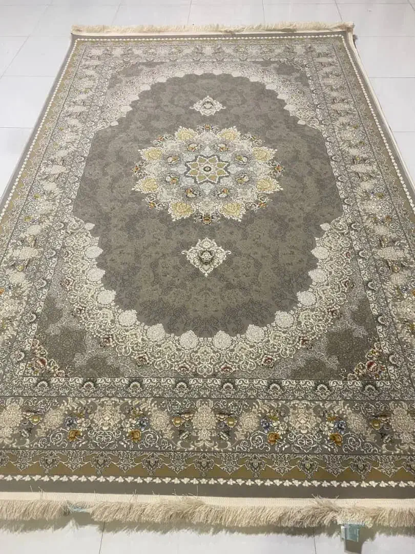 فرش ماندانا ۱۲۰۰شانه و ۷۰۰شانه ضخیم|فرش|شیراز, شهرک گلها|دیوار