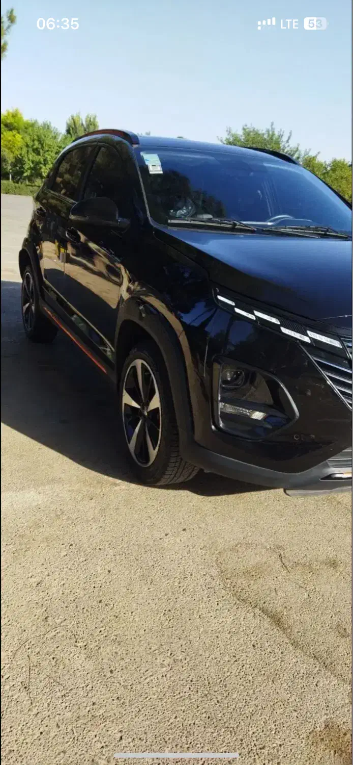 x33 cross 1402|خودرو سواری و وانت|اصفهان, کوی شهید کشوری|دیوار